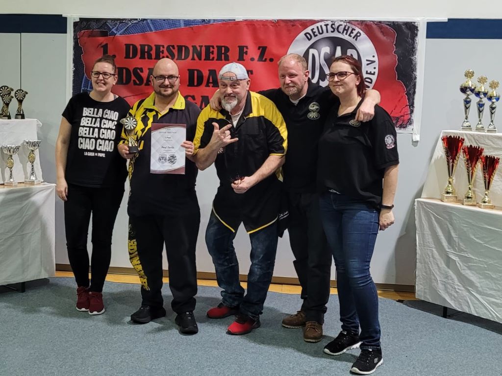 Siegerehrung Team Deaf Devils 2. Platz DSAB Dartliga Gr. C2